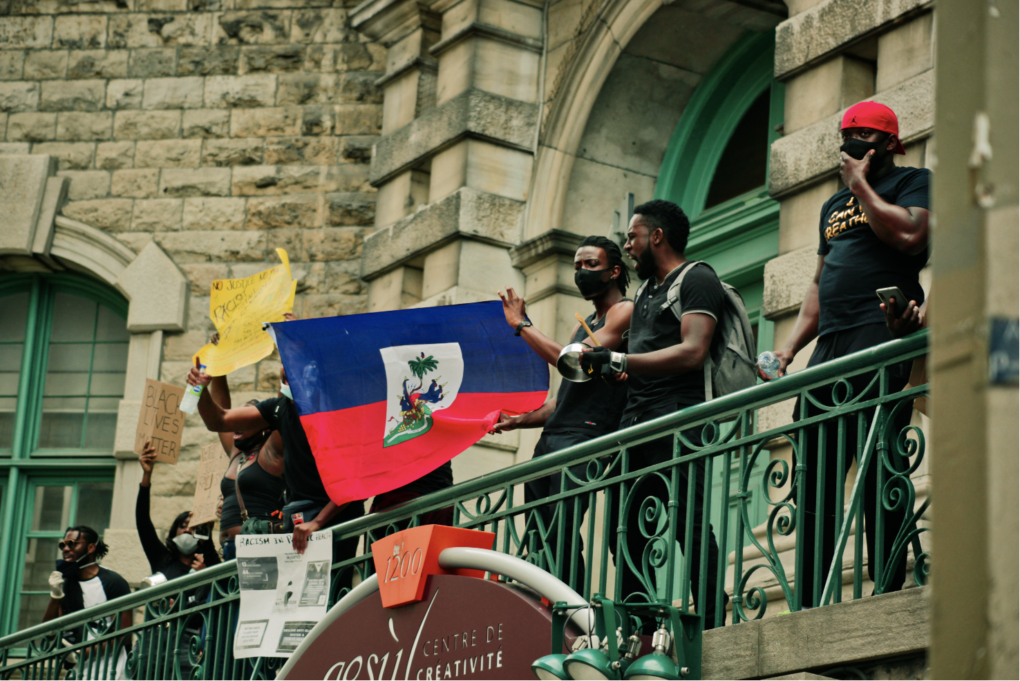 L’hypocrisie de la société Québécoise face à ses immigrants:  Le cas d’études des chauffeurs Haïtiens